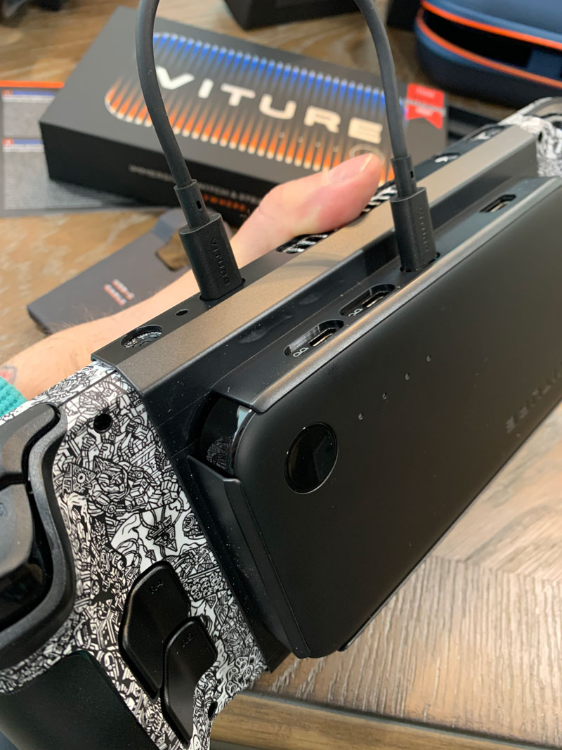 The Steam Deck equipped with Mobile Dock, held in place by the specially-designed mount from VITURE. (Courtesy: Pixel Deck Gaming)